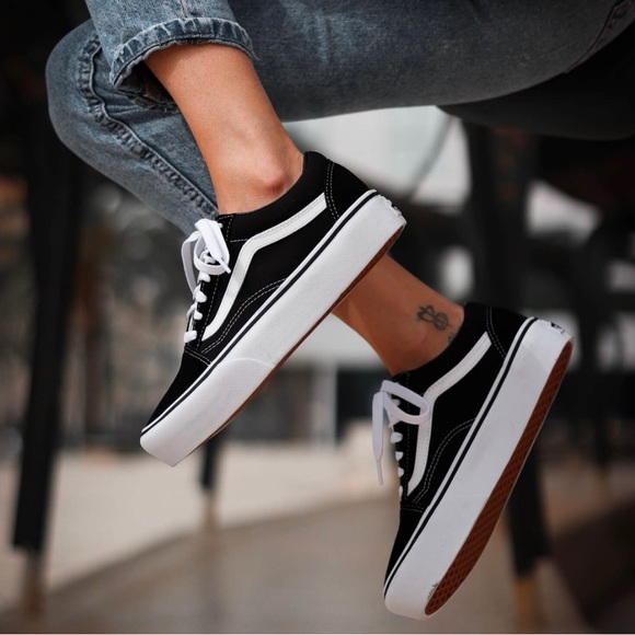 Vans womens old school VN0A3B3UY28 classic style one platform black and white - Picture 3 of 12